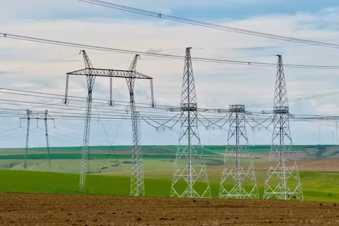 România investește peste 12 miliarde de lei în rețeaua electrică până în 2035